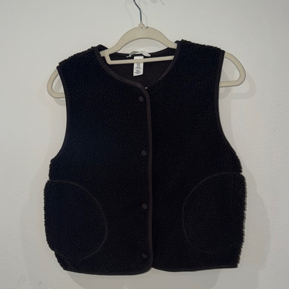 H&M Black Sherpa Vest